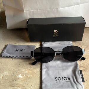Sojos Black Oval Sunglasses